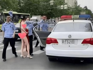 美女脱站着裤衩图片都扒开让我们看时尚舒适的女裤